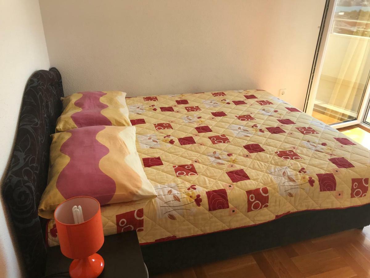 Apartments Filip Трогир Екстериор снимка