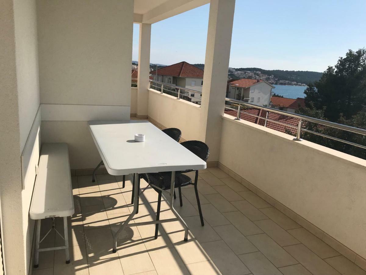 Apartments Filip Трогир Екстериор снимка