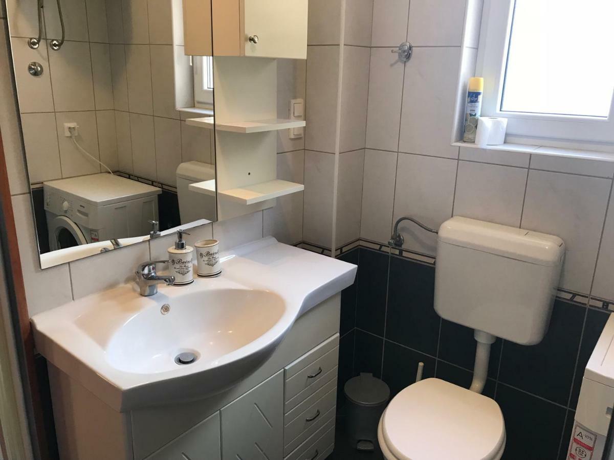 Apartments Filip Трогир Екстериор снимка