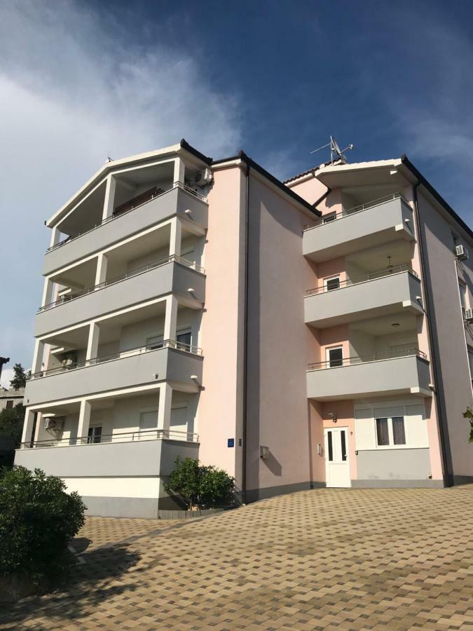Apartments Filip Трогир Екстериор снимка