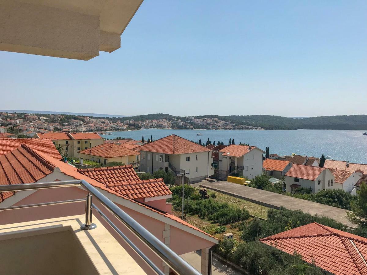 Apartments Filip Трогир Екстериор снимка